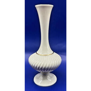 Vintage Lenox Ivory Porcelain Bud Vase – 24K Gold Trim – Made in USA – 7”